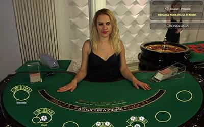 Un tavolo blackjack live su Sisal casinò.