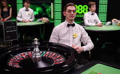 Un tavolo roulette live su 888casino.