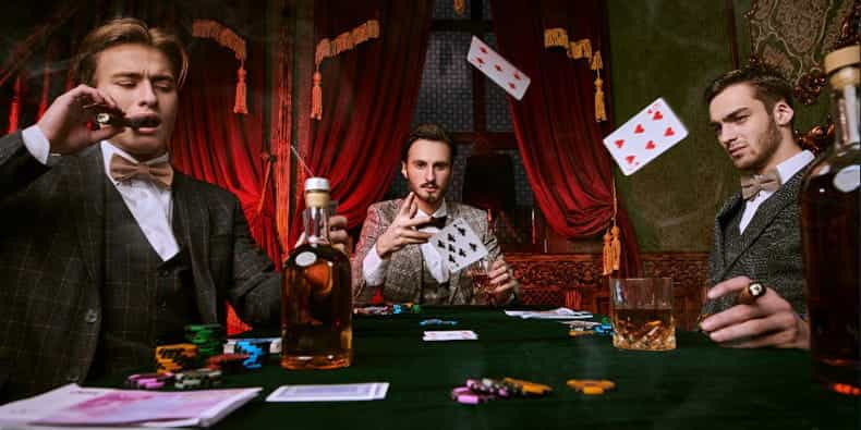 Giocatori Tavolo Poker Alcol Carte