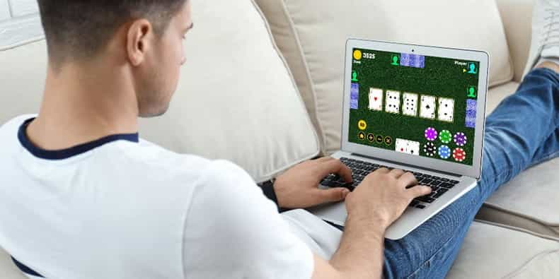 Poker Online Laptop