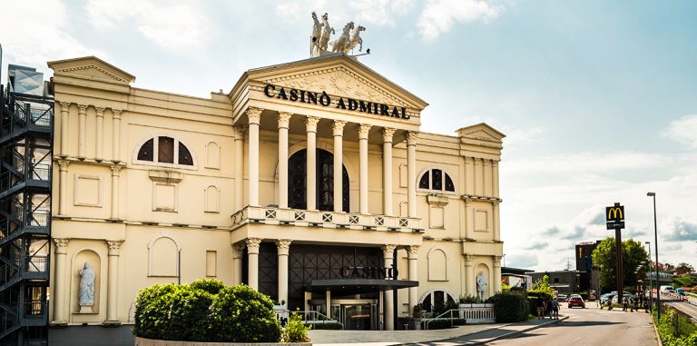 Il palazzo del casinò Admiral a Mendrisio